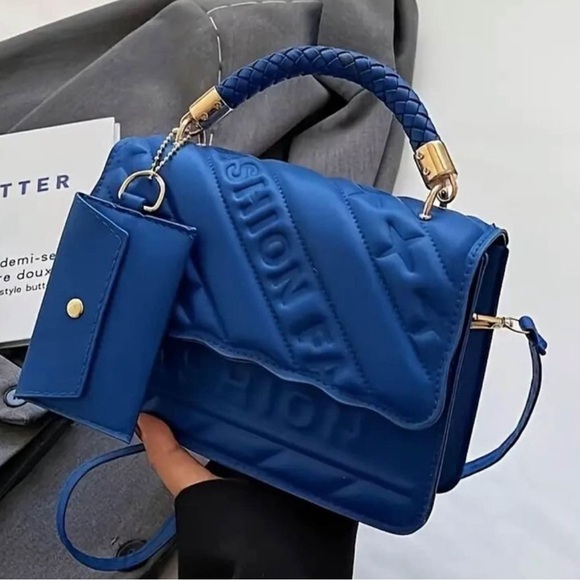 BRAND NEW BEAUTIFUL CROSS BODY BAG - Picture 1 of 6